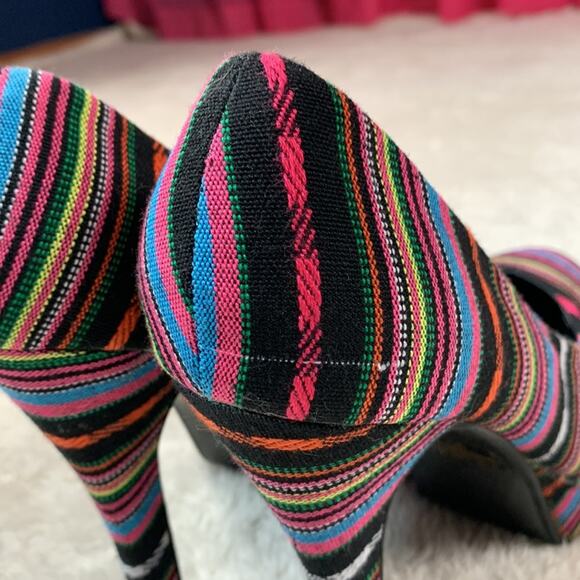 Delicacy Textured stripe platform stiletto heels, size 8.5 - Picture 8 of 11